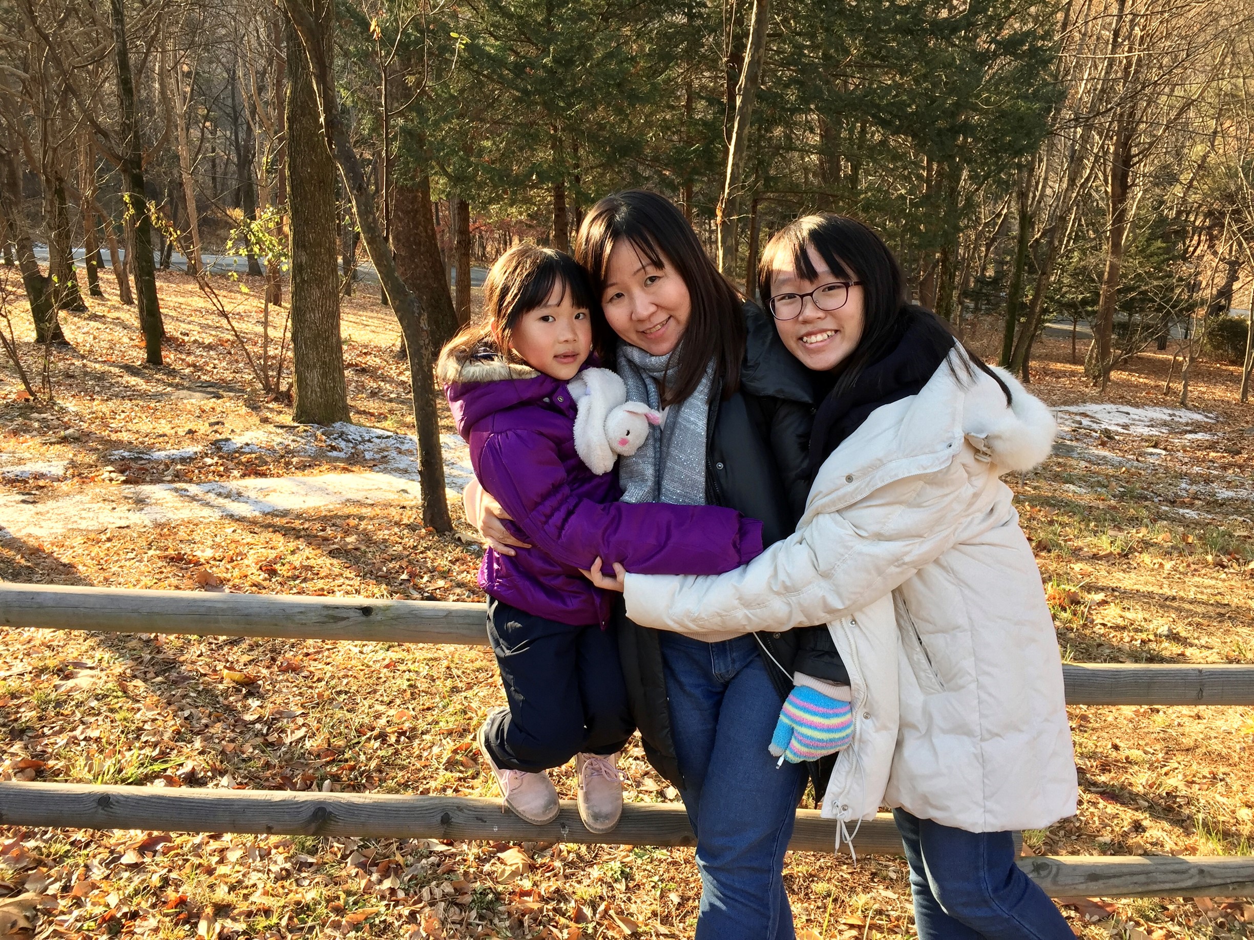 Assistant Vice President of AT&T Global Services, Lee Geck Pheng, and her two daughters. Image courtesy of Lee Geck Pheng.